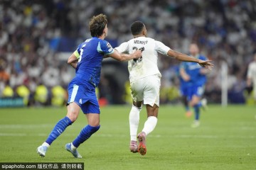 赫伊森庆祝皇马5球大胜：以这样的方式取胜，让我们继续前行！