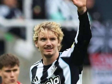 沃尔特马德执念未改!虽明夏短期留守纽卡,未来仍盼赴德甲霸主