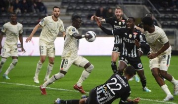 法甲焦点战:昂热VS洛里昂——攻防博弈下的胜负手与比分推演